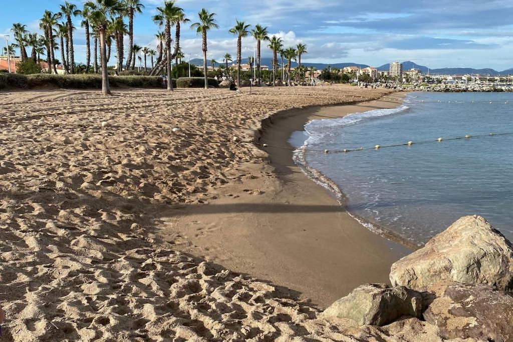 Port-Frejus, Le Paladien, Appartement 2 Pieces Climatise, Terrasse & Parking Eksteriør bilde