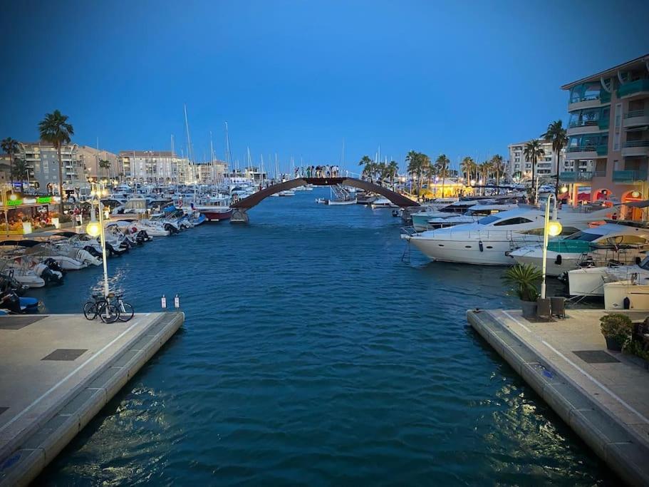 Port-Frejus, Le Paladien, Appartement 2 Pieces Climatise, Terrasse & Parking Eksteriør bilde